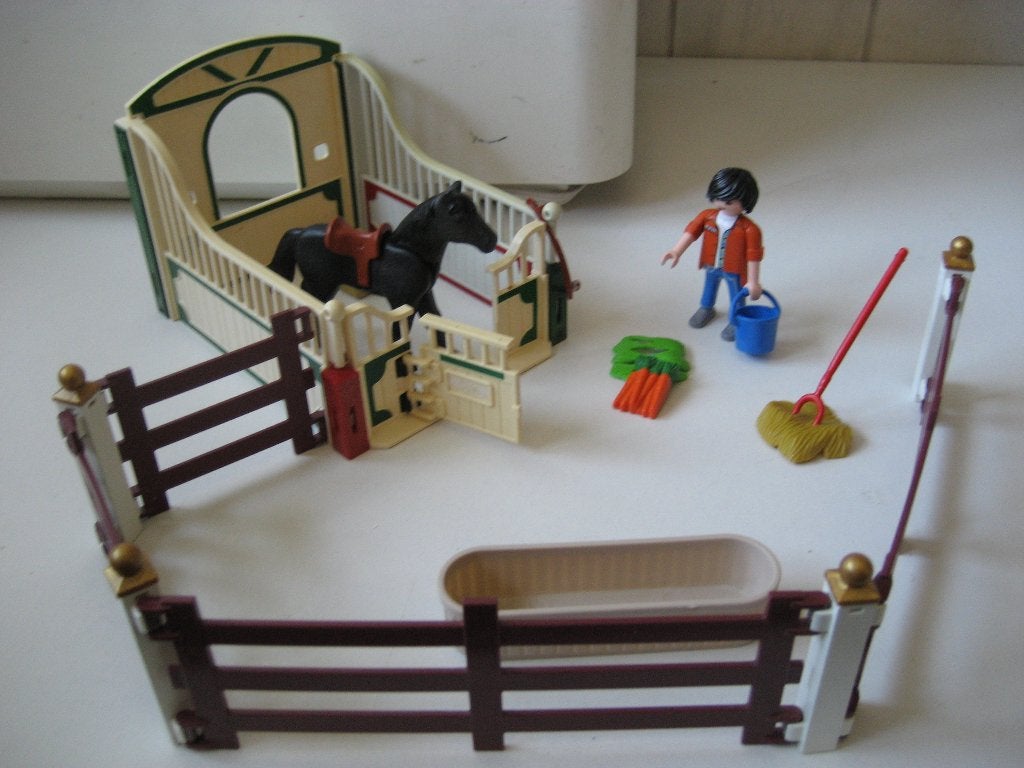 playmobil stal met paard en verzorger, Ophalen of Verzenden, Zo goed als nieuw