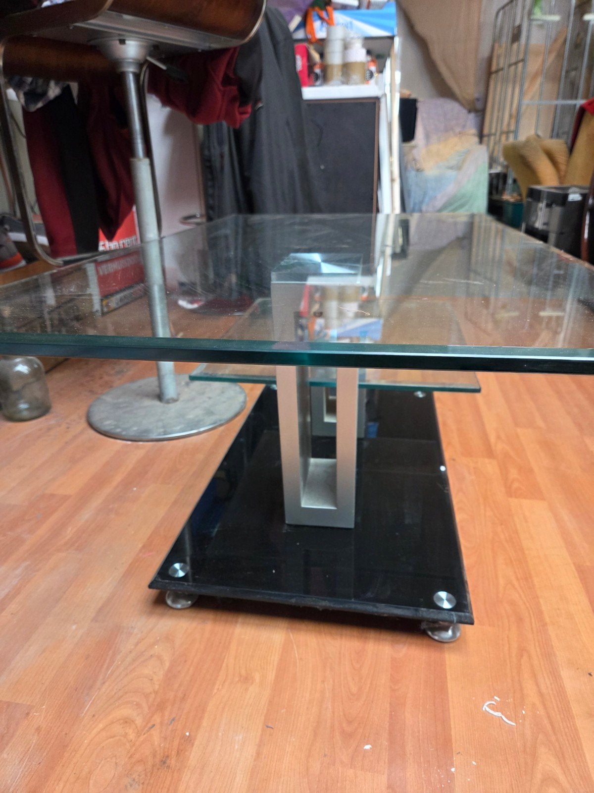 Glazen Salontafel met Zwarte en Zilveren Accent, Gebruikt, 100 tot 150 cm, Glas, Modern