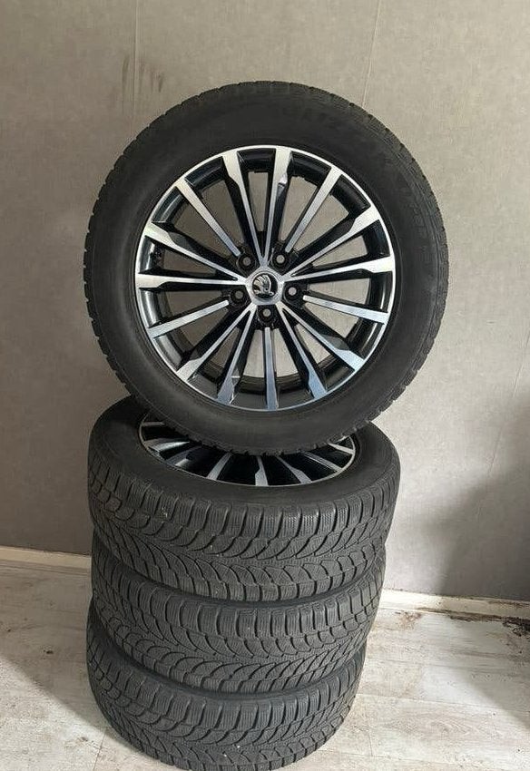 18 inch Originele Skoda Kodiaq Velgen Bridgestone WINTERSET, 18 inch, 215 mm, Banden en Velgen, Winterbanden