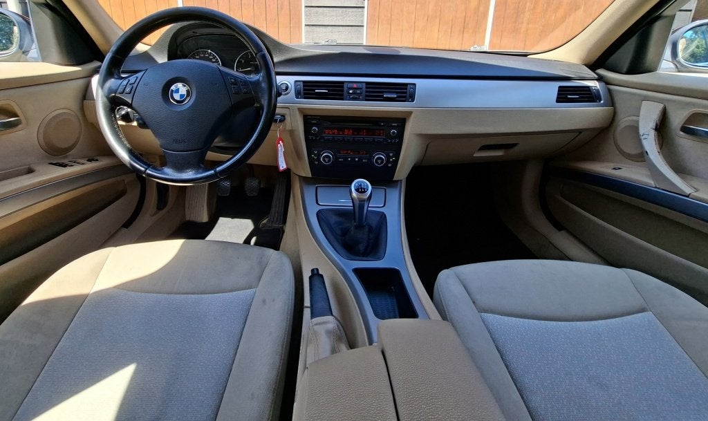 BMW 3-serie 320i High Executive | Airco | Cruise control | P, Stof, 4 cilinders, 150 pk, Blauw