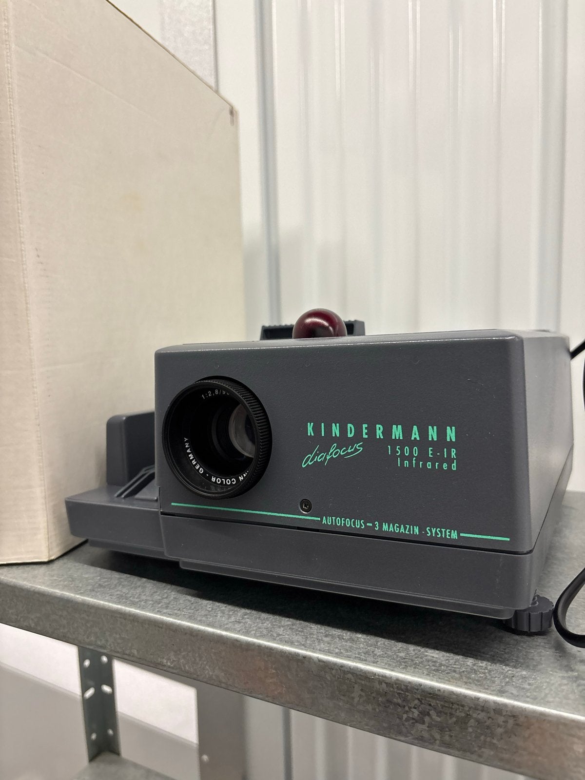 Kindermann Diafocus 1500 E IR Diaprojector met Afstandsbedie, Ophalen, Zo goed als nieuw