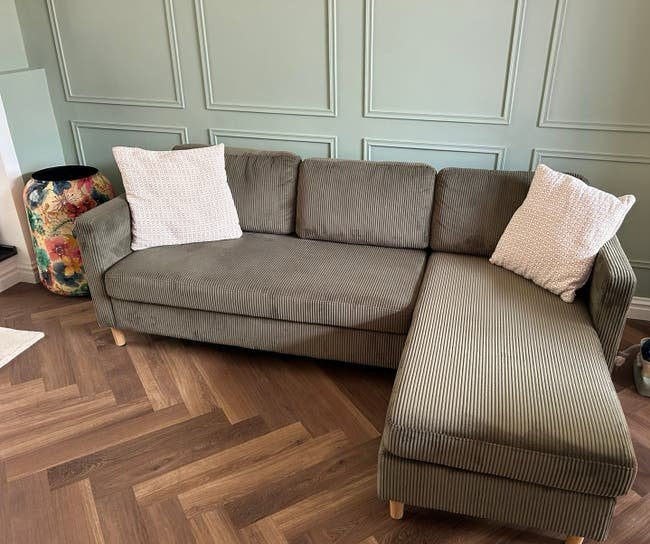 JYSK FALSLEV chaise longue corduroy olijfgroen, Huis en Inrichting, Banken | Sofa's en Chaises Longues, Ophalen, Modern scandinavisch