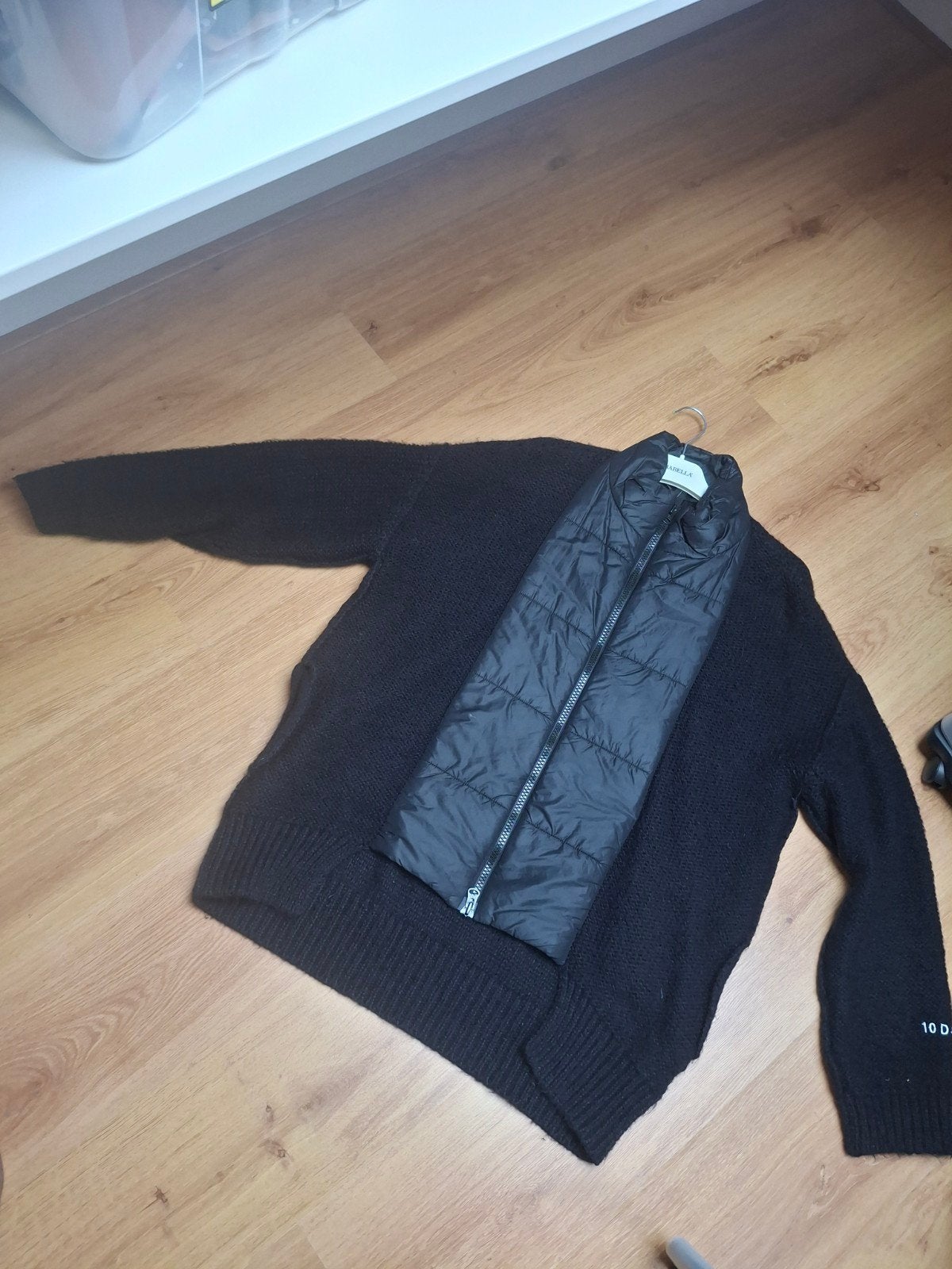 10 days vest zwart, Ophalen of Verzenden, Zo goed als nieuw, Zwart