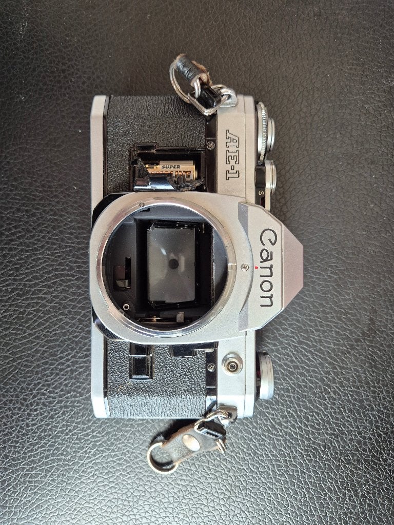 Canon AE-1 analog film camera, Audio, Tv en Foto, Fotocamera's Analoog, Ophalen of Verzenden, Gebruikt, Spiegelreflex, Canon