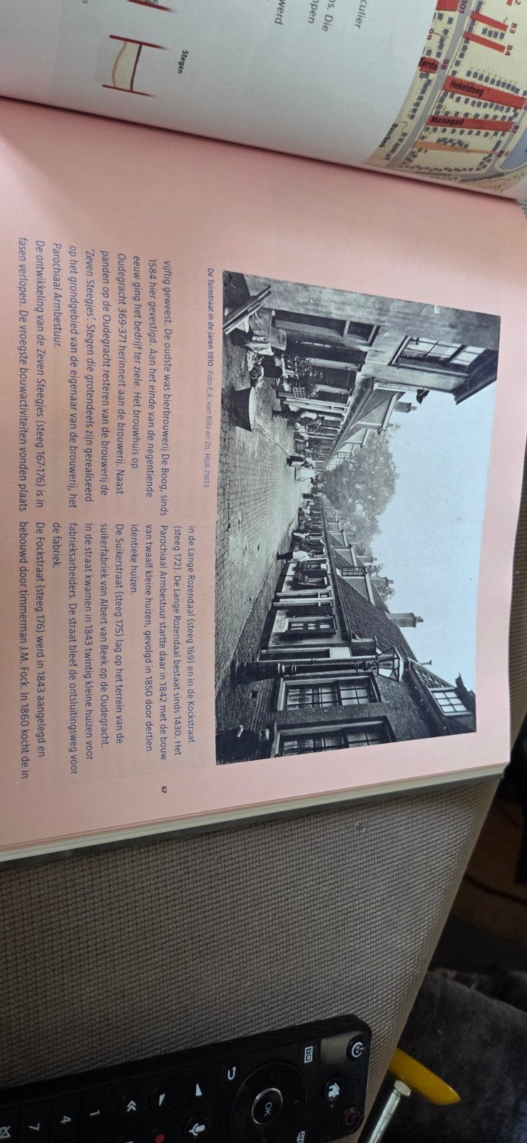 Tussen Zwaansteeg en Achterom: Het Siegenboek van Utrecht, Boeken, Ophalen, 20e eeuw of later, Zo goed als nieuw, Sef Poortman