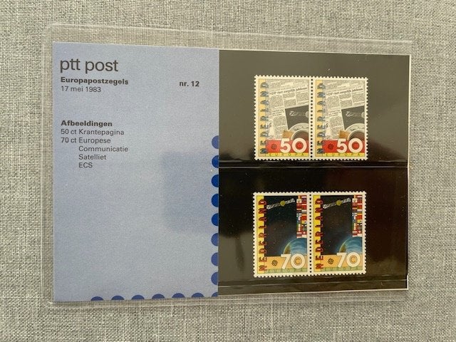 Postzegelmapje PZM12 - Europa-zegels, Communicatie 1983, Ophalen of Verzenden, Postfris, Overige thema's
