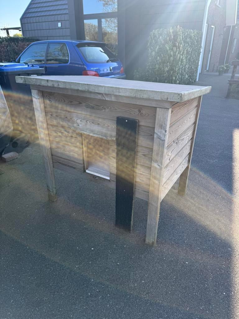 Dieren huis geïsoleerd, Ophalen, 110 cm of meer