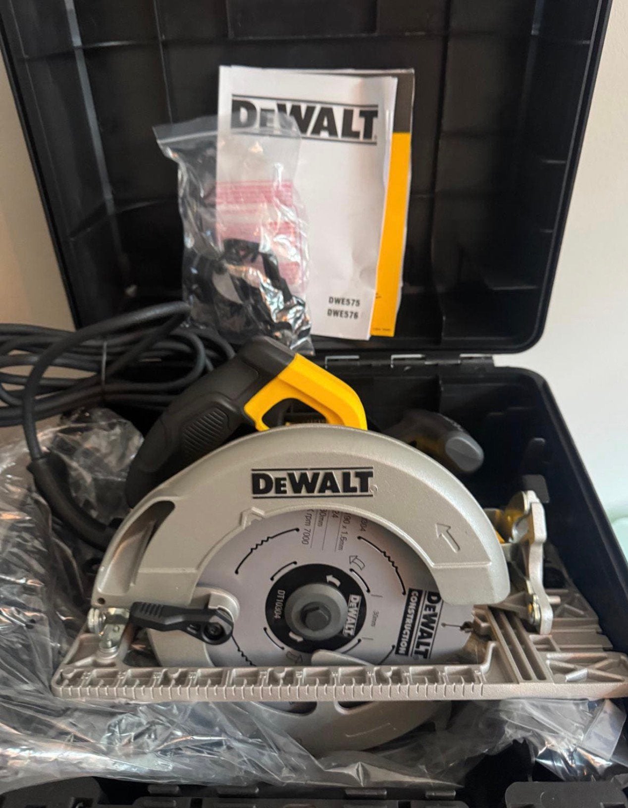 DeWALT DWE576K-QS cirkelzaagmachine nieuw 1600W 190mm