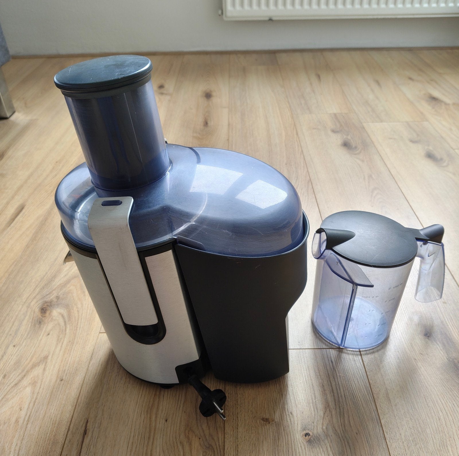 Philips fruitpers machine met bijbehorende kan, Ophalen of Verzenden