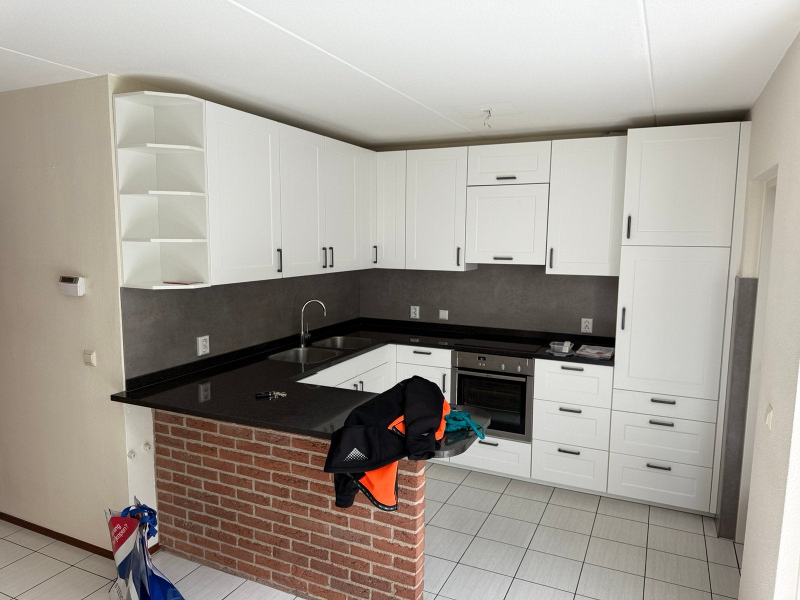 Jong gebruikte keuken. Let op: zelf demonteren & ophalen, Huis en Inrichting, Keuken | Complete keukens, Ophalen, Zo goed als nieuw