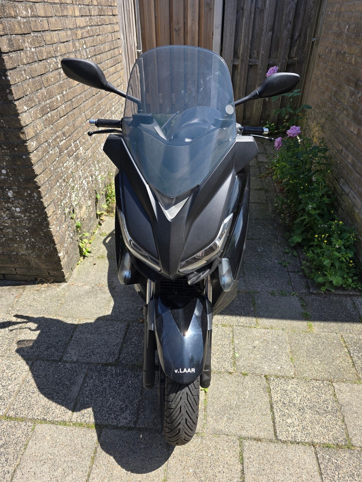 Yamaha X-MAX 400 motorscooter met Akrapovic uitlaat, Motoren, 400 cc, Occasion, Particulier