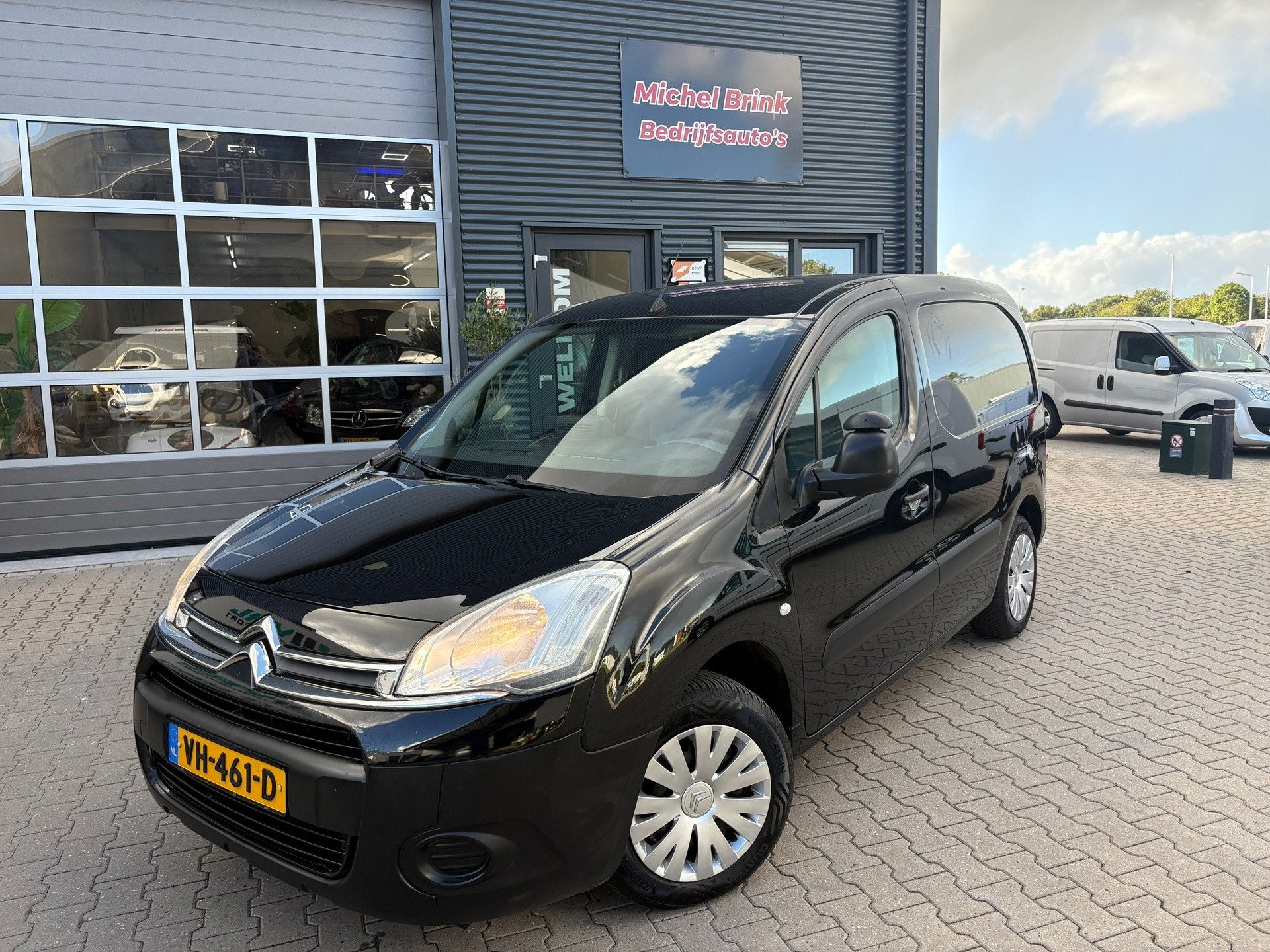 Citroen Berlingo 1.6 HDI 500 Airco Navigatie, Auto's, Voorwielaandrijving, Euro 5, Stof, Gebruikt