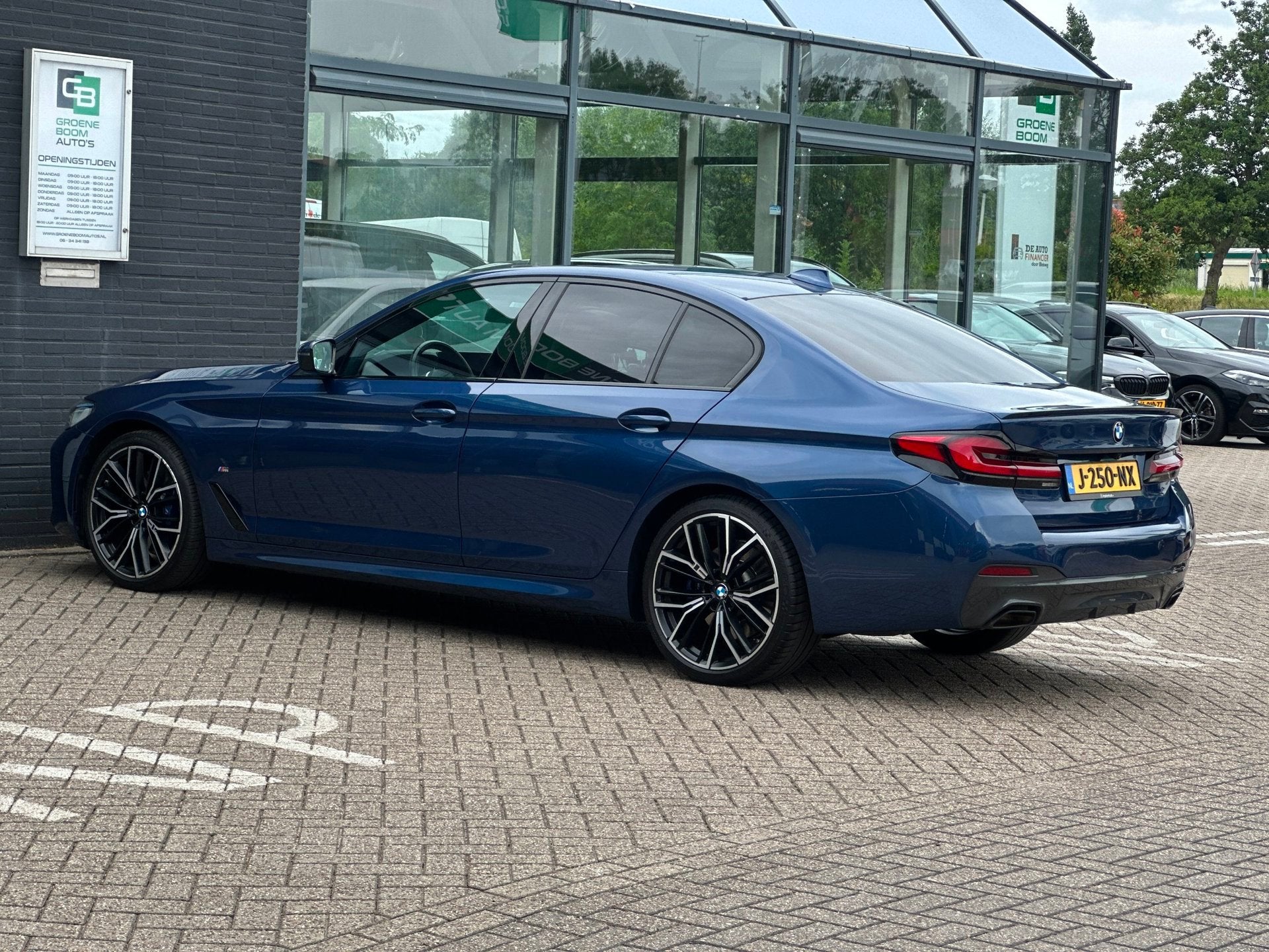 BMW 5-serie 530i High Executive Edition/PANO-DAK/CARPLAY/CAM, Automaat, 1998 cc, Achterwielaandrijving, Gebruikt