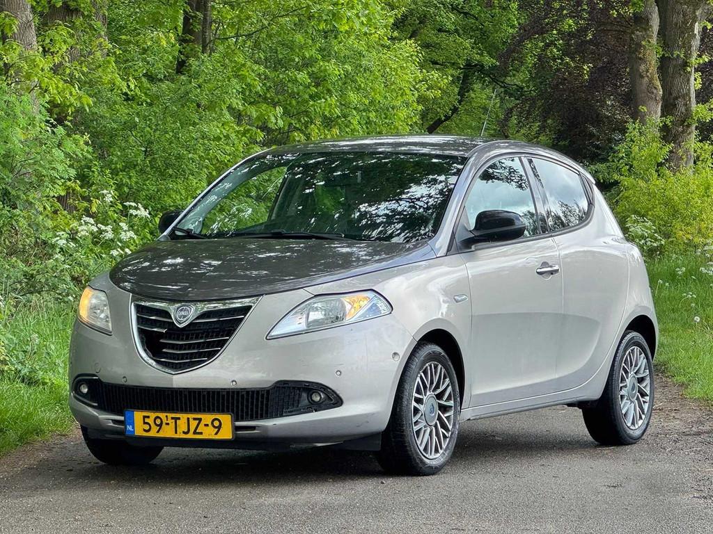 Lancia - 2012 - Ypsilon - 1.2 Bi-Fuel Platinum - 59-TJZ-9, Auto's, Lancia, Bedrijf, Ypsilon, Benzine, Euro 5, A, MPV, Handgeschakeld