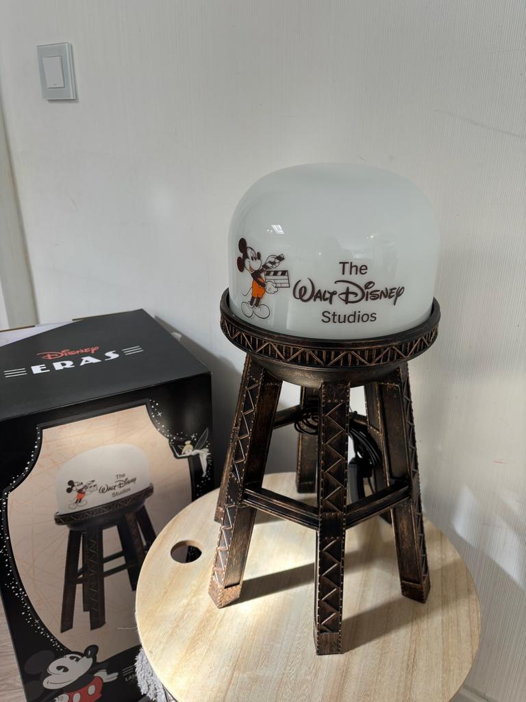 Walt Disney Studios lamp exclusief, Verzamelen, Disney, Ophalen of Verzenden, Overige figuren, Nieuw