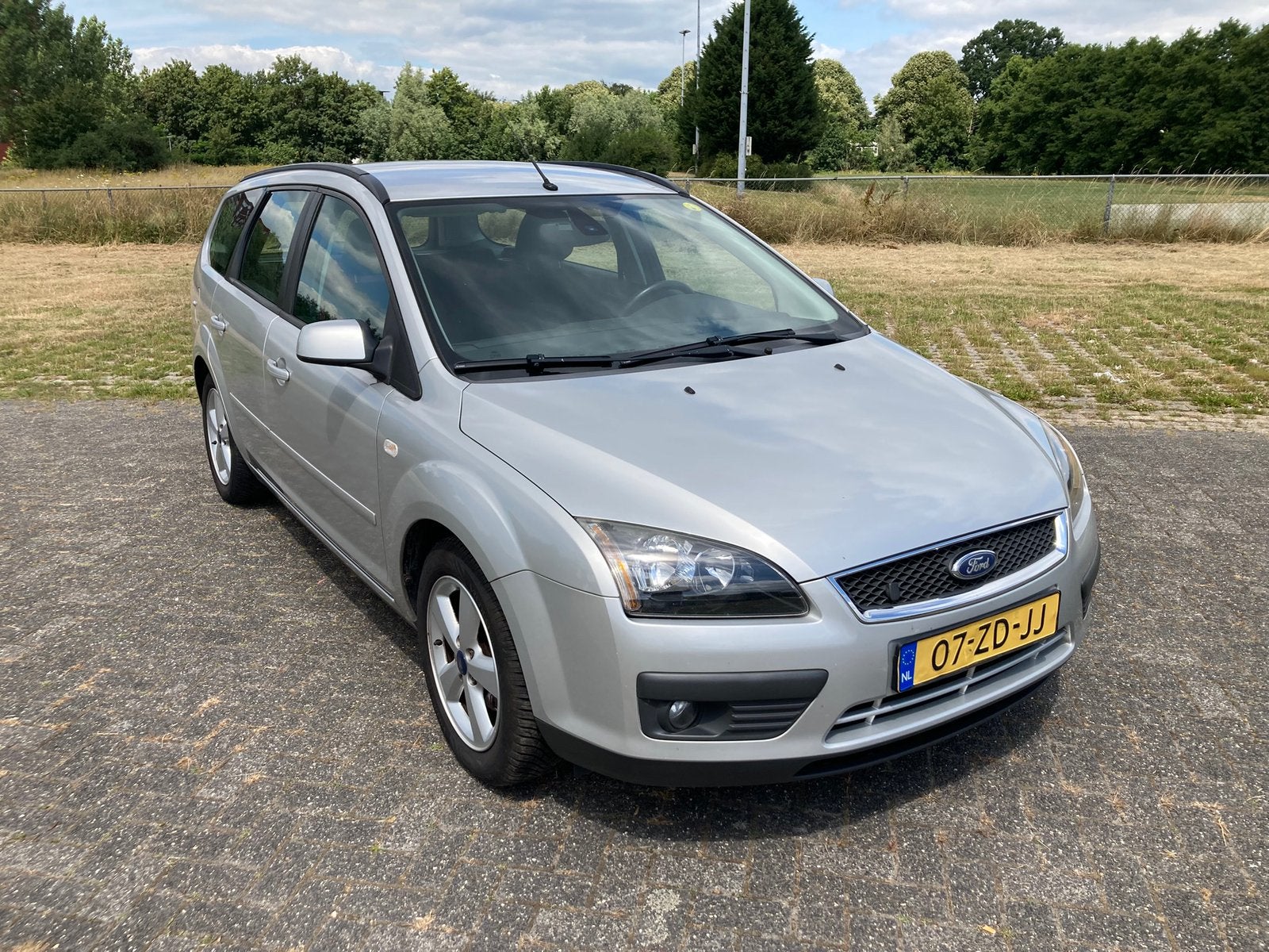 Ford Focus 1.8 92KW Wagon 2008 Grijs, Auto's, Ford, Zwart, 4 cilinders, Handgeschakeld, Particulier
