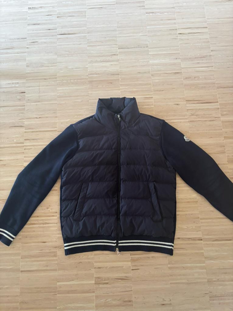 Moncler cardigan, Ophalen of Verzenden, Zo goed als nieuw, Maat 52/54 (L), Blauw