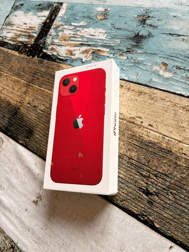 Apple iPhone Rood 128GB inclusief origineel Apple hoesje, 128 GB, IPhone 13, Ophalen of Verzenden, Zo goed als nieuw