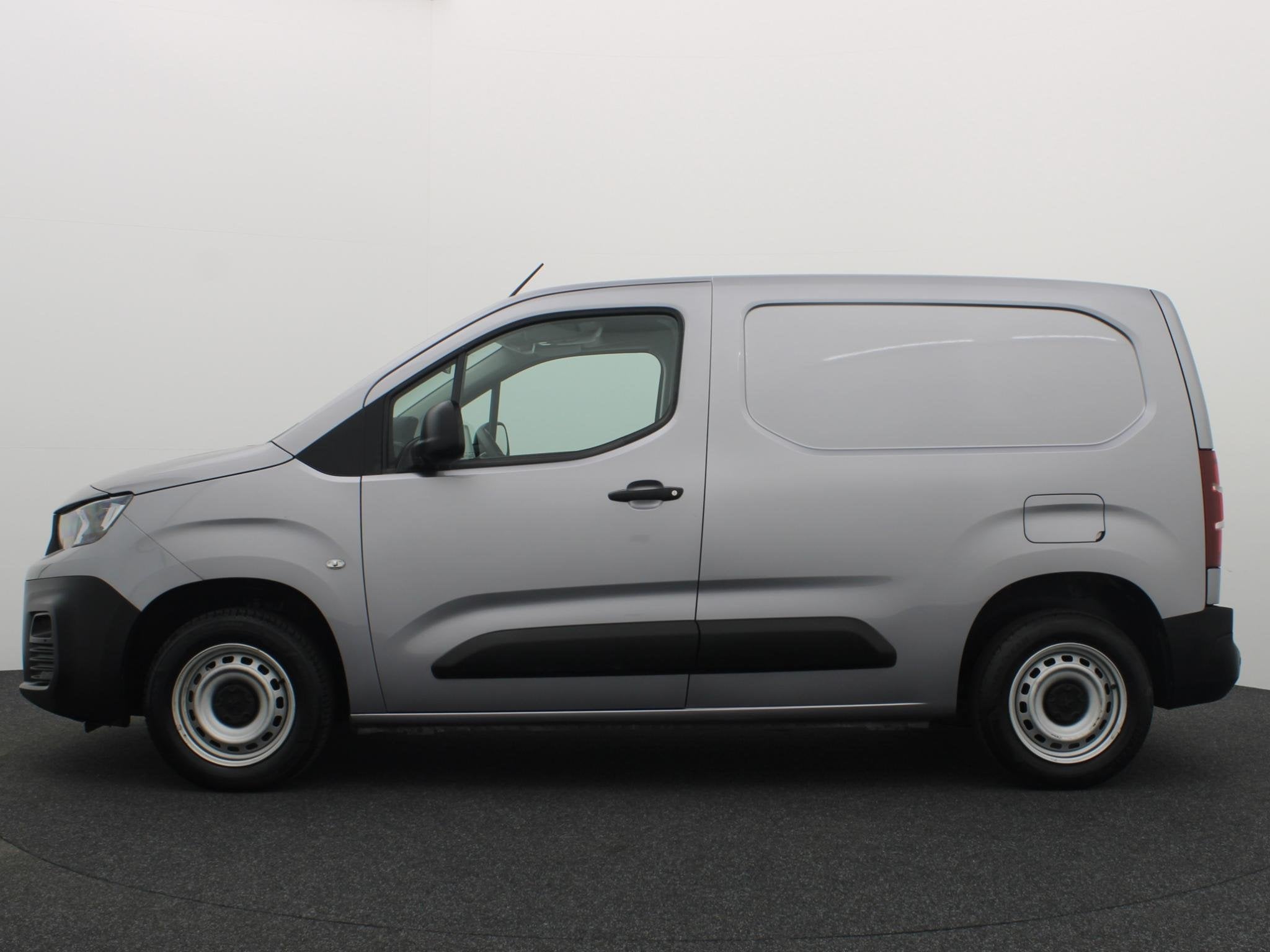 Peugeot Partner 1.5 BlueHDi 100 S&S L1 3 PERS / CARPLAY / NA, Voorwielaandrijving, Gebruikt, Euro 6, 4 cilinders