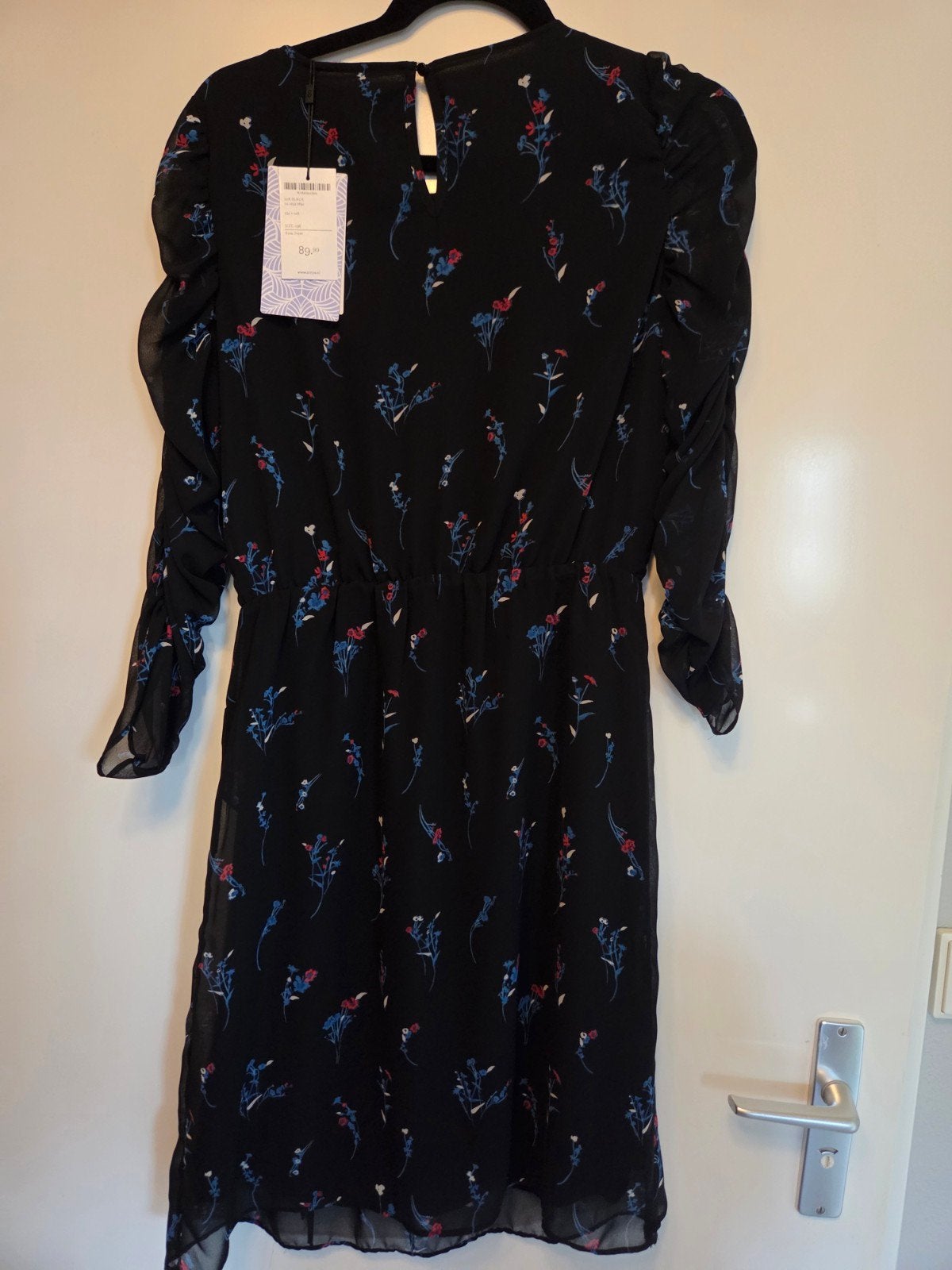 Mooie nieuwe Steps jurk met voile en gesmokte mouw 36, Kleding | Dames, Jurken, Nieuw, Maat 36 (S), Zwart, Knielengte, Ophalen of Verzenden