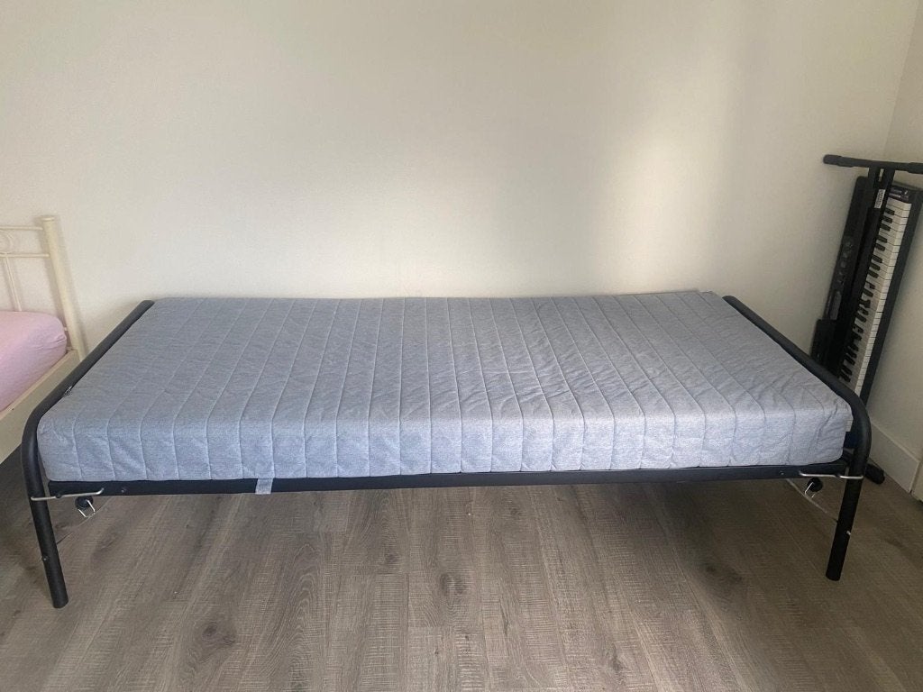 Bed + matress, Ophalen, Gebruikt, Eenpersoons, Blauw