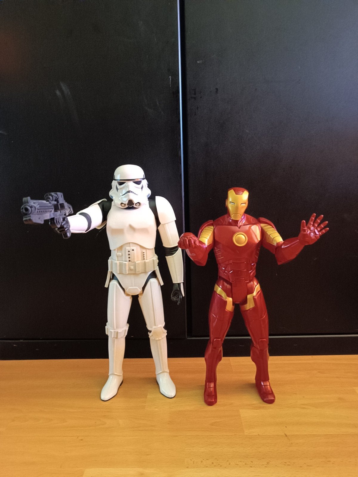 Stormtrooper en Iron Man actiefiguren - beweegbaar, Ophalen of Verzenden, Gebruikt