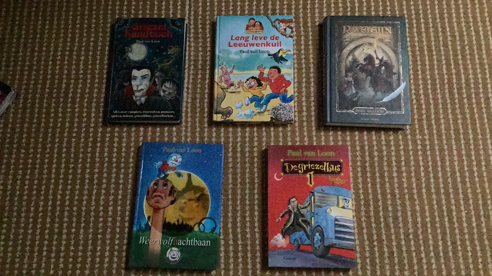 Paul van Loon boeken, Verzamelen, Efteling, Ophalen of Verzenden, Zo goed als nieuw, Overige typen