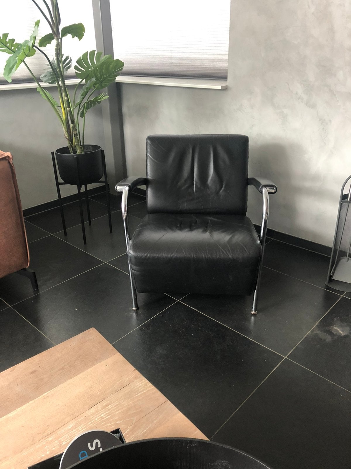 Leolux Scyla zwart leer, Huis en Inrichting, Ophalen, 75 tot 100 cm, Zo goed als nieuw, Modern