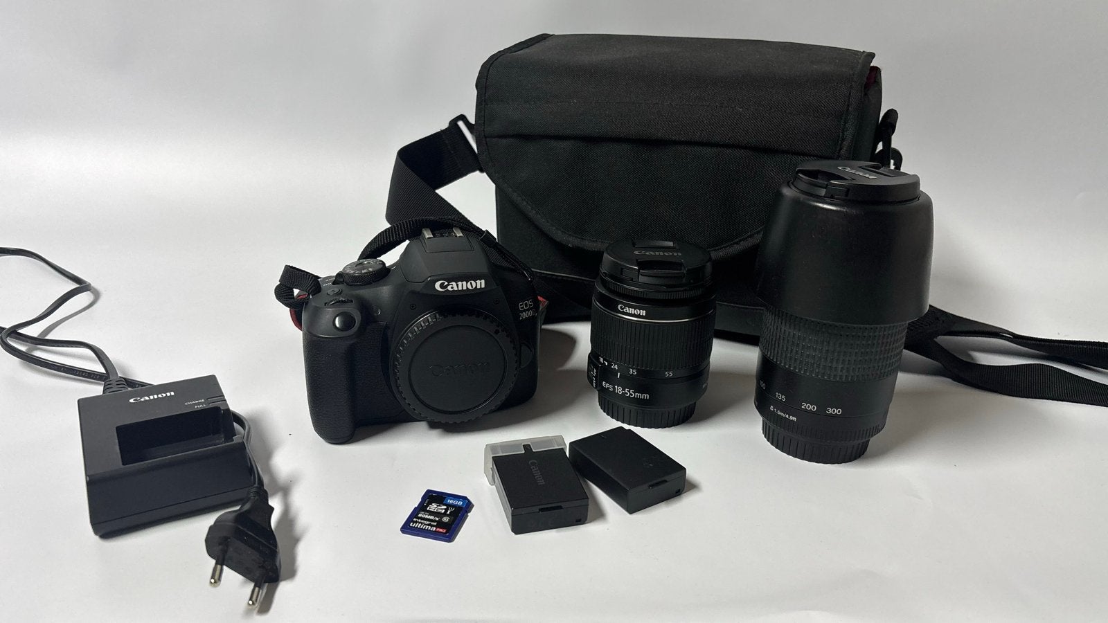 Canon EOS 2000D Spiegelreflexcamera met 2 lenzen en accessoi, Spiegelreflex, Canon, Ophalen of Verzenden, Zo goed als nieuw