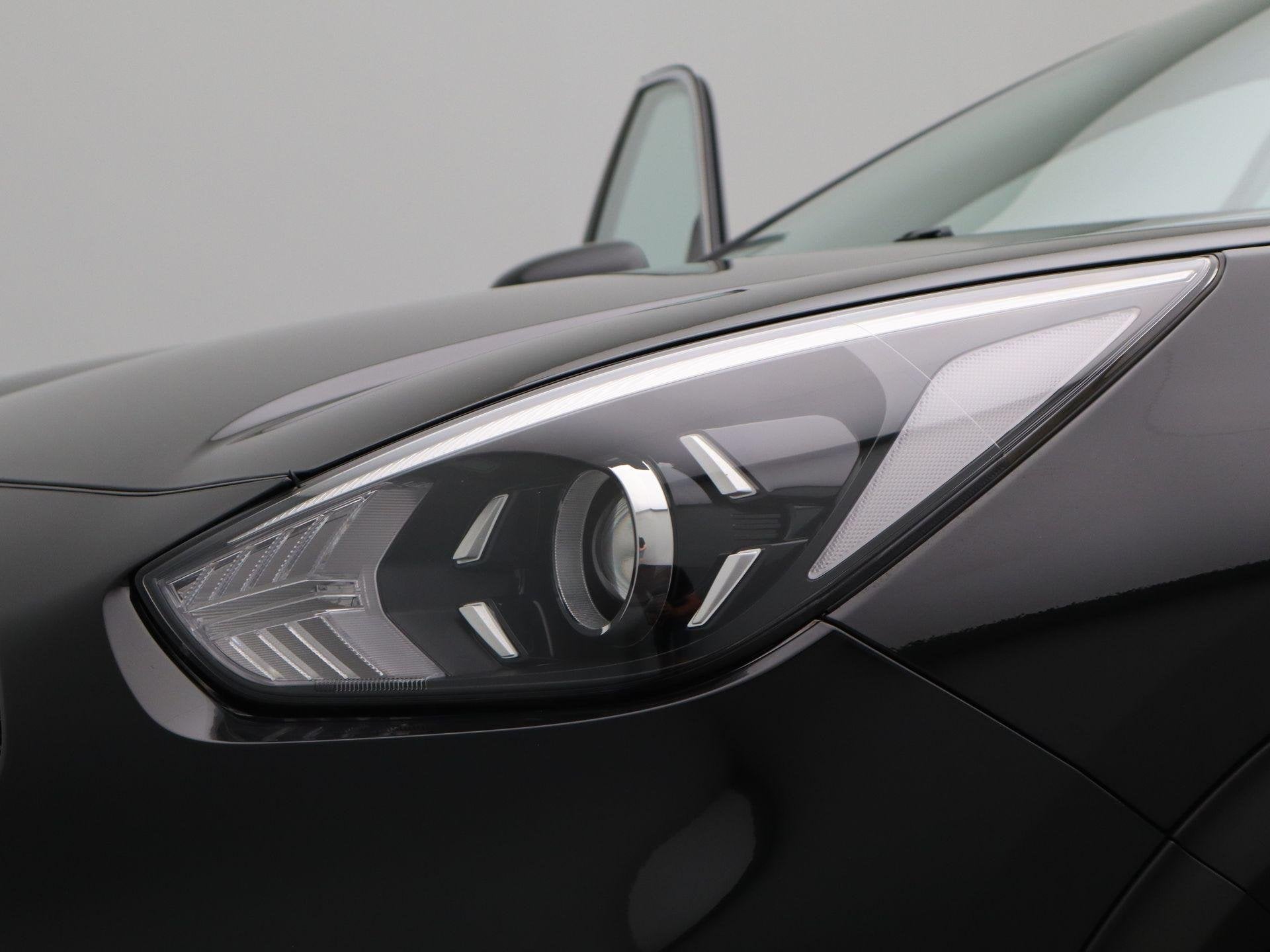 Foto 16 van Kia Niro 1.6 GDi Hybrid DynamicLine | Clima | Navi | Camera