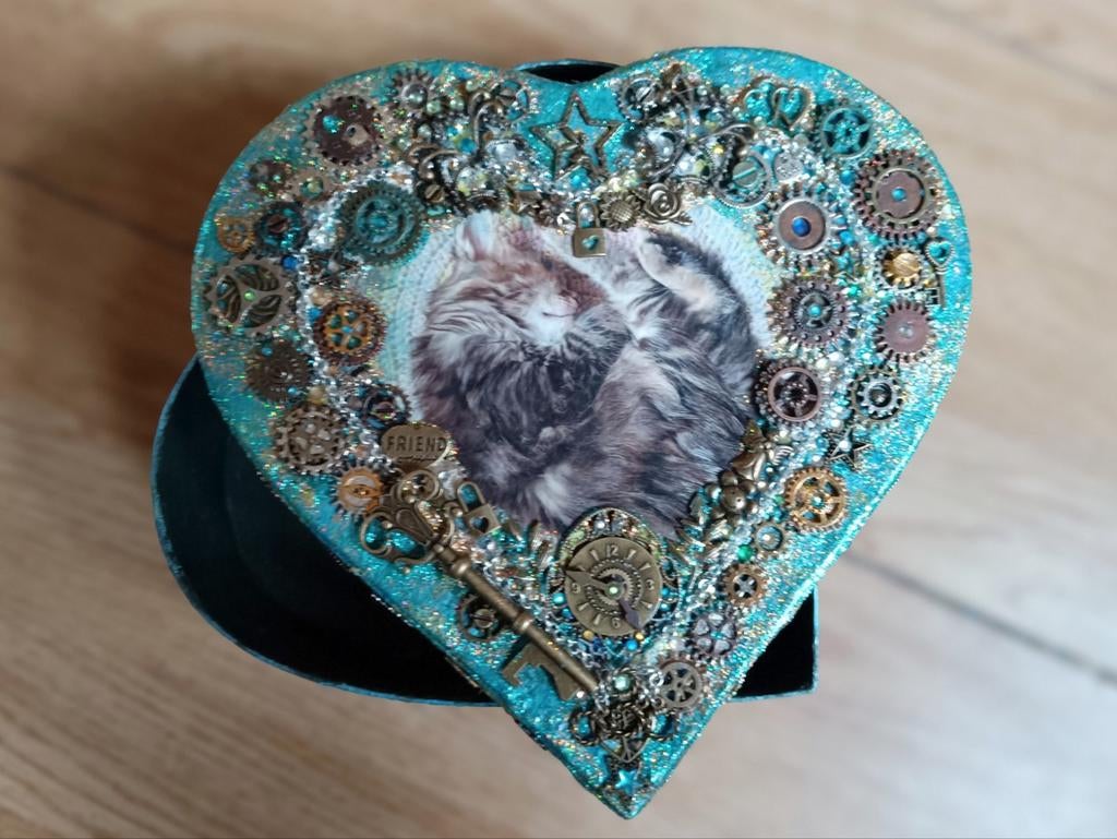 Kat hartjes Doos - Incl. Verzendkosten!, Ophalen of Verzenden, Nieuw