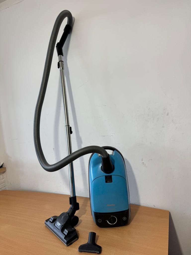 Stofzuiger Miele Electronic  S371 Air Clean Plus 1600 Watt, Witgoed en Apparatuur, Stofzuigers, Ophalen of Verzenden, Zo goed als nieuw