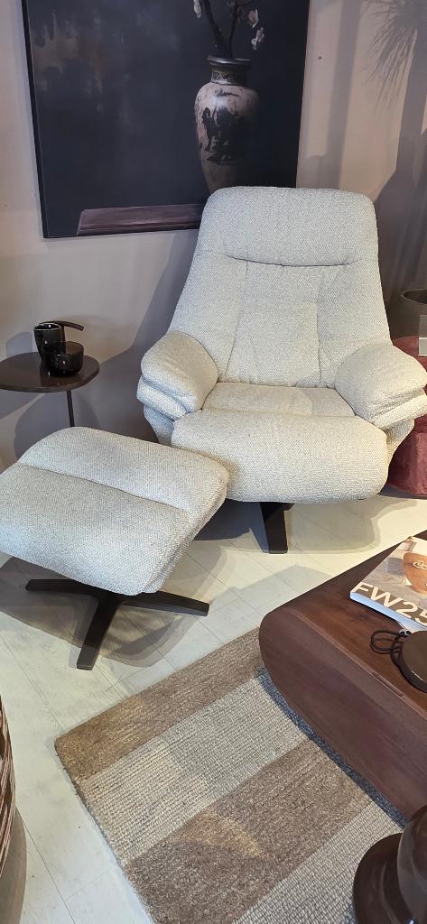 Verstelbare Fauteuil Caleb Met voetenbank – Taupe & Beige, Huis en Inrichting, ., 75 tot 100 cm, Ophalen of Verzenden, Zo goed als nieuw