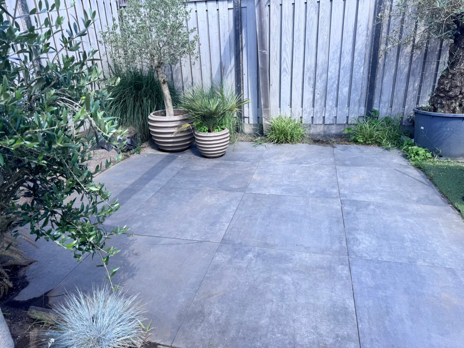 17m2 keramische tegels antraciet 90x90x3, Tuin en Terras, Ophalen, Keramiek, Zo goed als nieuw, 10 m² of meer