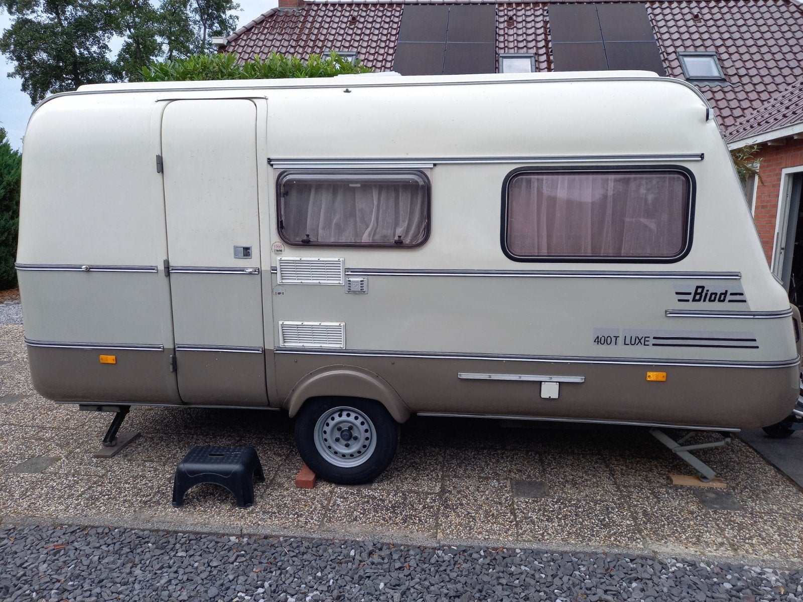 Unieke BIOD 400 met middenkeuken!, Caravans en Kamperen, Standaardzit, Tot en met 3, Particulier, 4 tot 5 meter