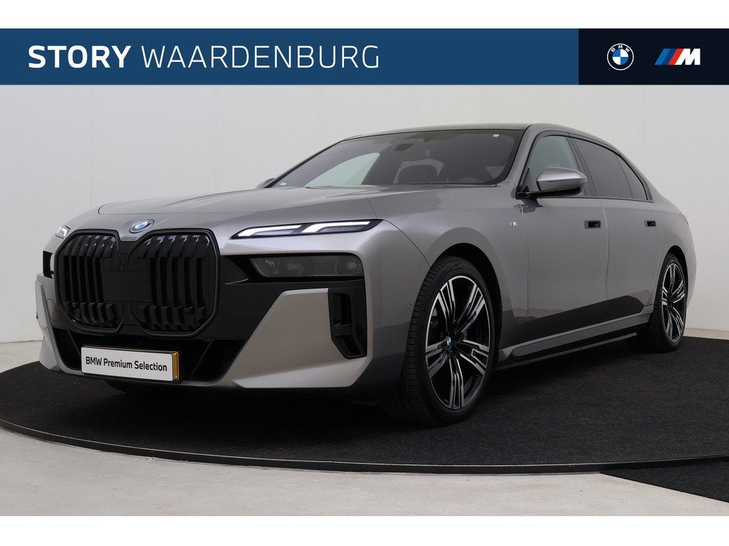 BMW i7 eDrive50 High Executive M Sport / Panoramadak / Stoel, Auto's, BMW, Achterwielaandrijving, Gebruikt, Zwart, Met garantie (alle)