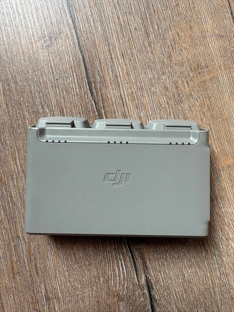 3x DJI Mini 2 / SE Accu + Originele Two-Way Charging Hub, Cameradrone, Ophalen of Verzenden, Zo goed als nieuw, DJI
