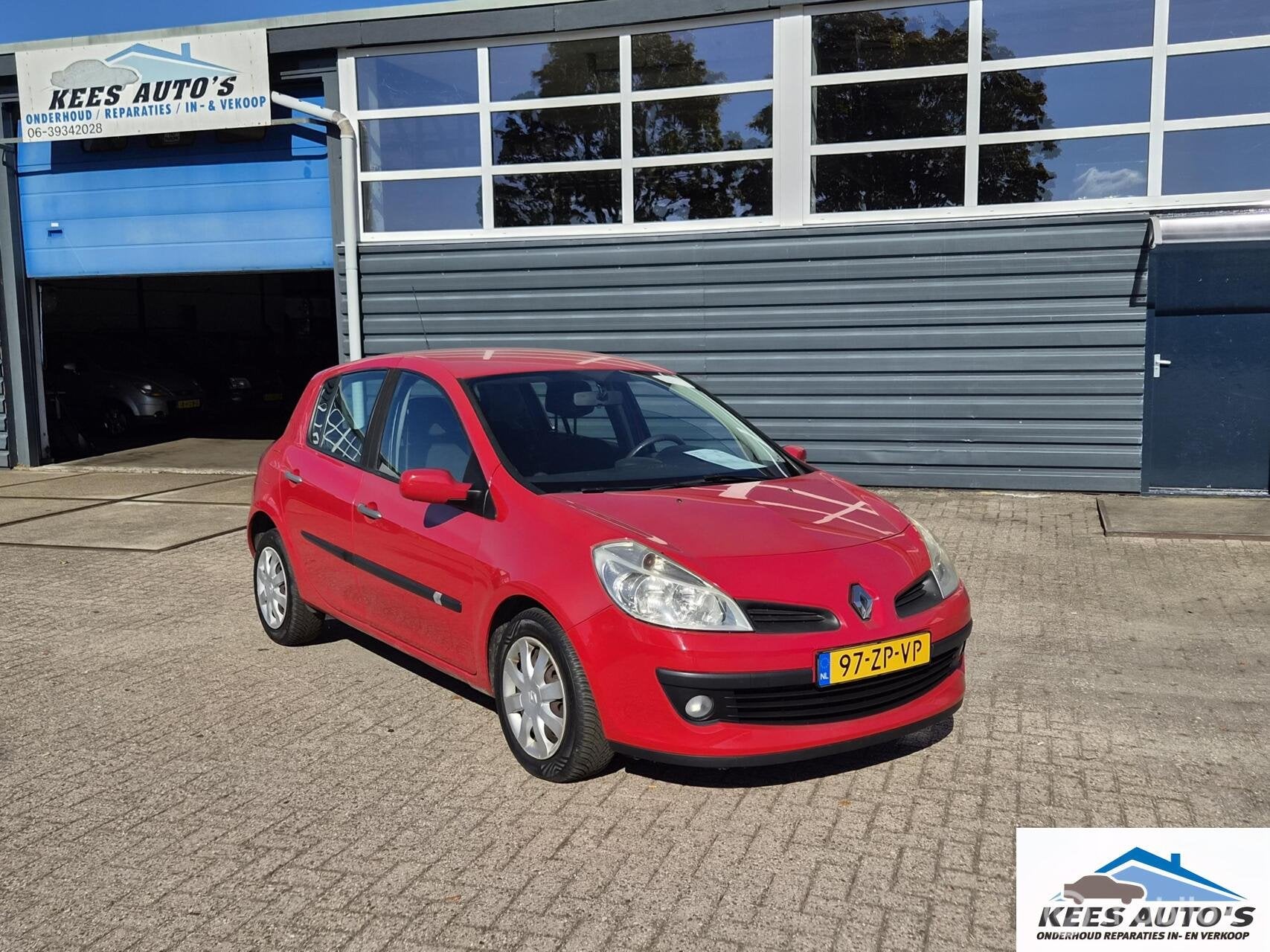 Renault Clio 1.2 TCE Dynamique, Voorwielaandrijving, Gebruikt, 4 cilinders, Handgeschakeld