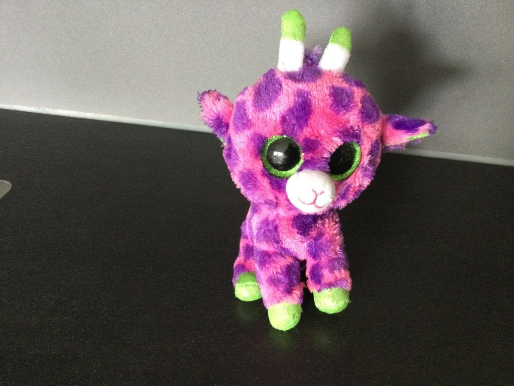 ZGAN Ty Beanie Boo Gilbert Giraffe SINT TIP, Kinderen en Baby's, Paars, Giraf, Ophalen of Verzenden, Zo goed als nieuw