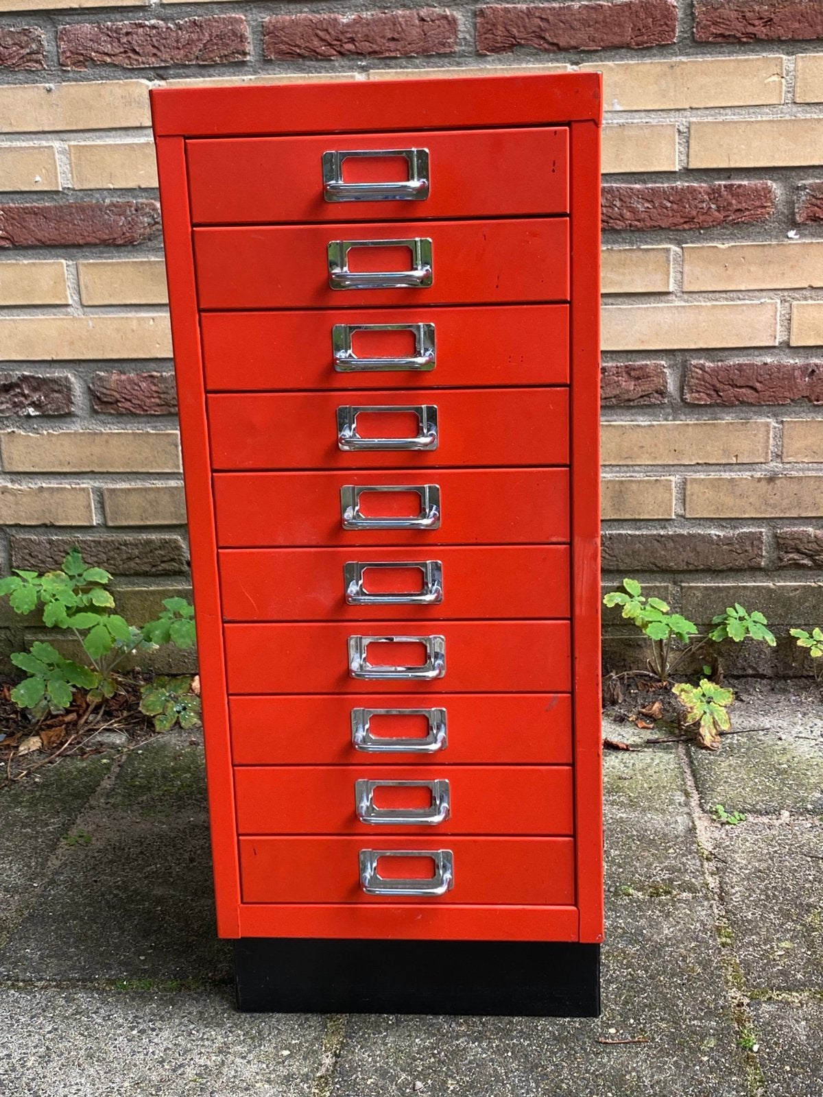 Metalen ledekast, Ophalen, Zo goed als nieuw