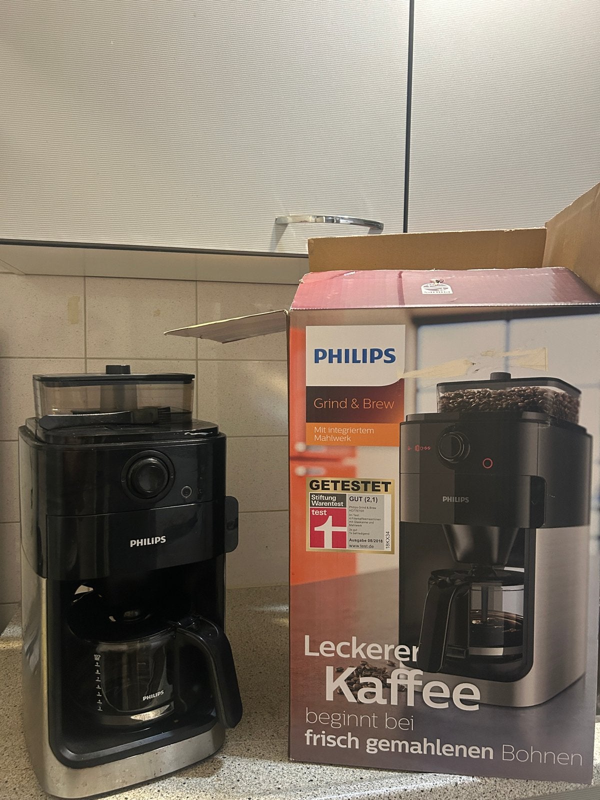Philips Grind & Brew Koffiezetapparaat met Geïntegreerde Mol, Witgoed en Apparatuur, Afneembaar waterreservoir, 10 kopjes of meer