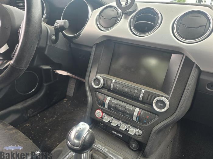 Navigatie Display van een Ford Usa Mustang, Gebruikt, -, -, Ophalen of Verzenden