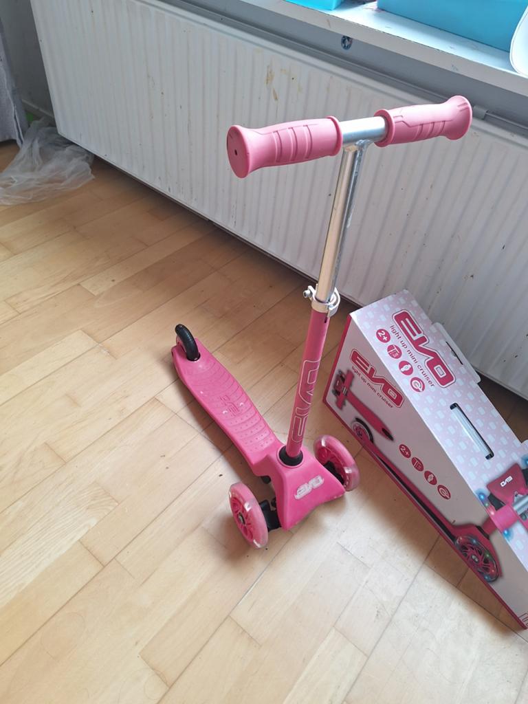 Roze EVO Light Up Mini Cruiser Step voor Kinderen, Fietsen en Brommers, Ophalen of Verzenden, Gebruikt, Gewone step, EVO