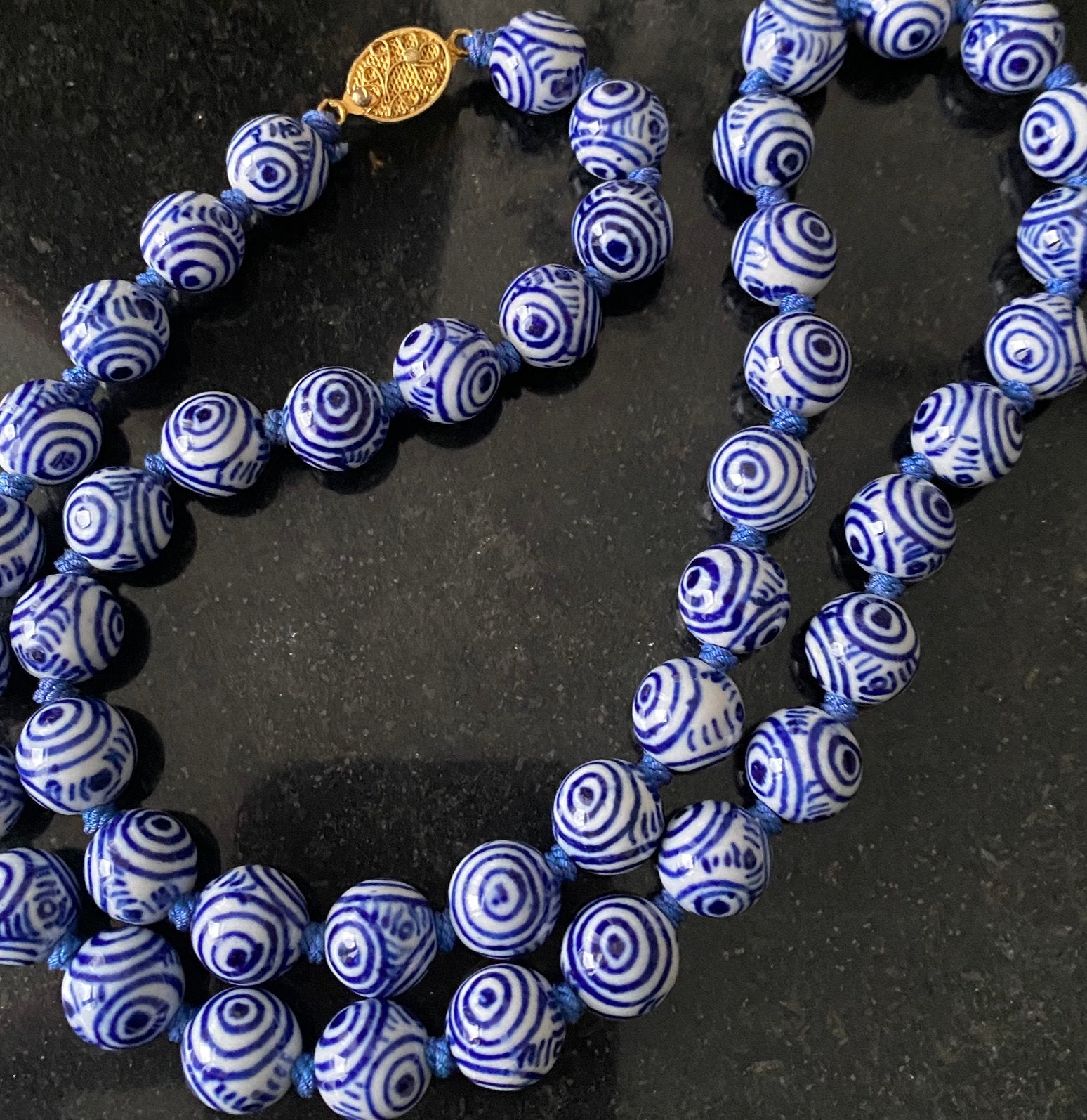 Vintage Chinese handgeknoopt geregen porseleinen ketting, Ophalen of Verzenden, Zo goed als nieuw, Overige materialen