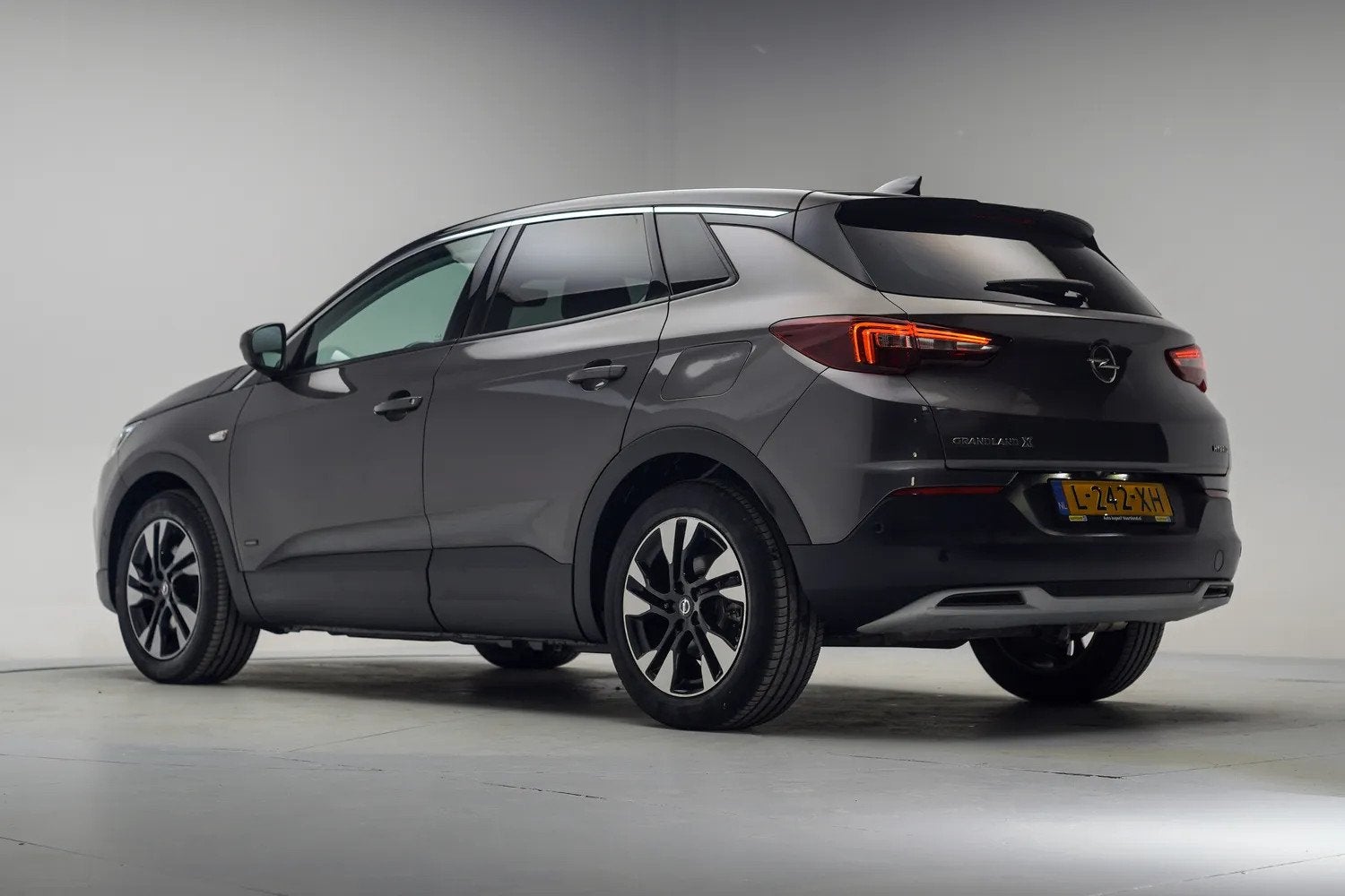 Opel Grandland X 1.6 Plug-in Hybrid 225 Ultimate [ SOH 90,9%, Automaat, 228 pk, Bedrijf, Hybride Elektrisch/Benzine