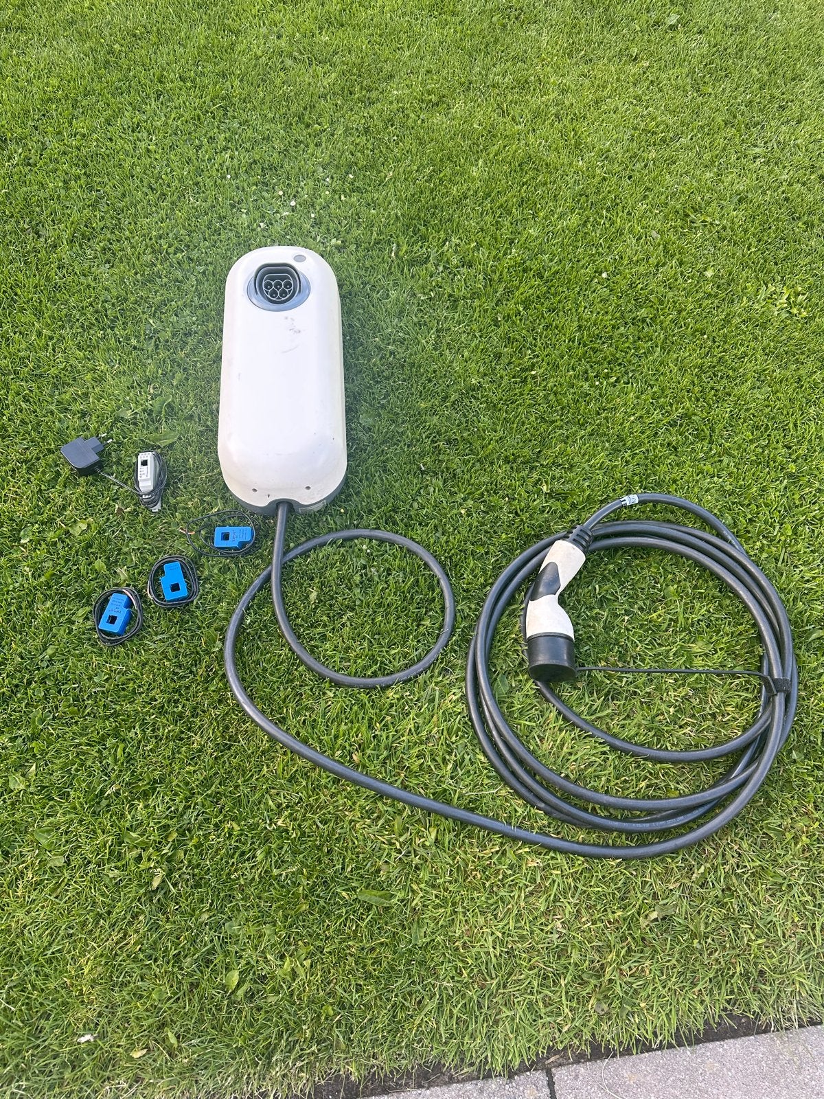 NewMotion Laadpaal met Laadkabel en Accessoires en MID meter, Ophalen, Gebruikt, Laadpaal en Laadkabel