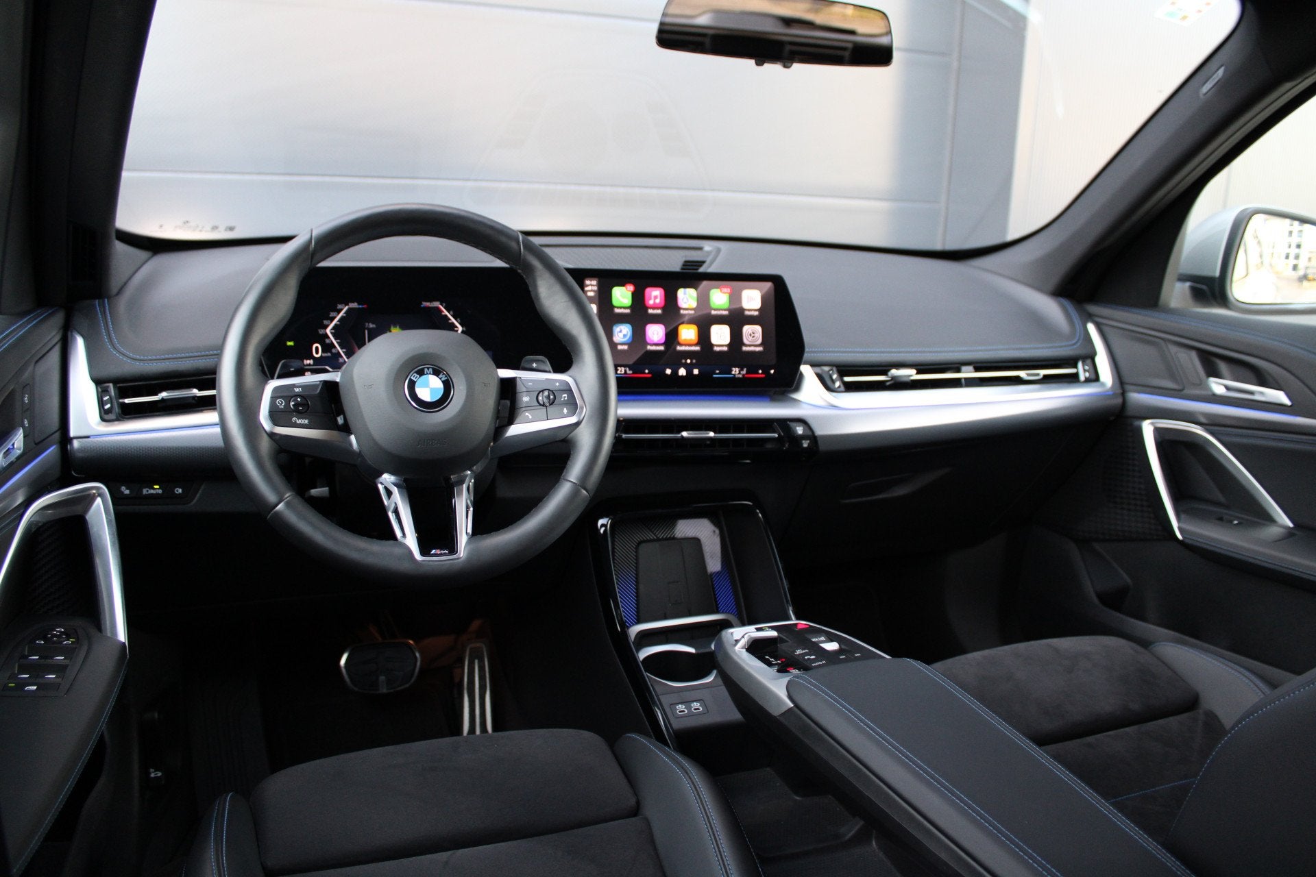 Foto 14 van BMW X1 sDrive20i | BTW | M-SPORT | KEYLESS | HUD | 360 CAM |