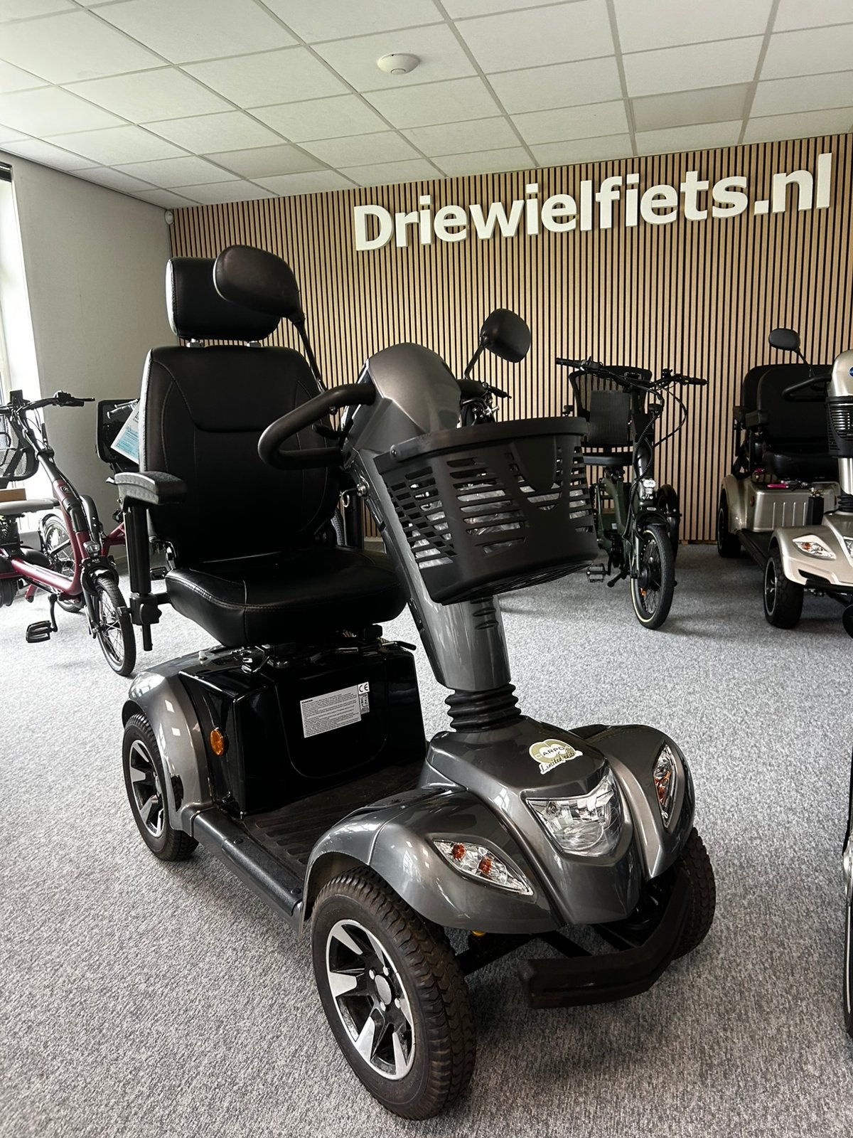 Vierwiel scootmobiel Vermeiren Carpo 4 | Inruil - Aanbieding, Zorgbroeder, Zoom 19, Info@zorgbroeder.nl, Ophalen of Verzenden