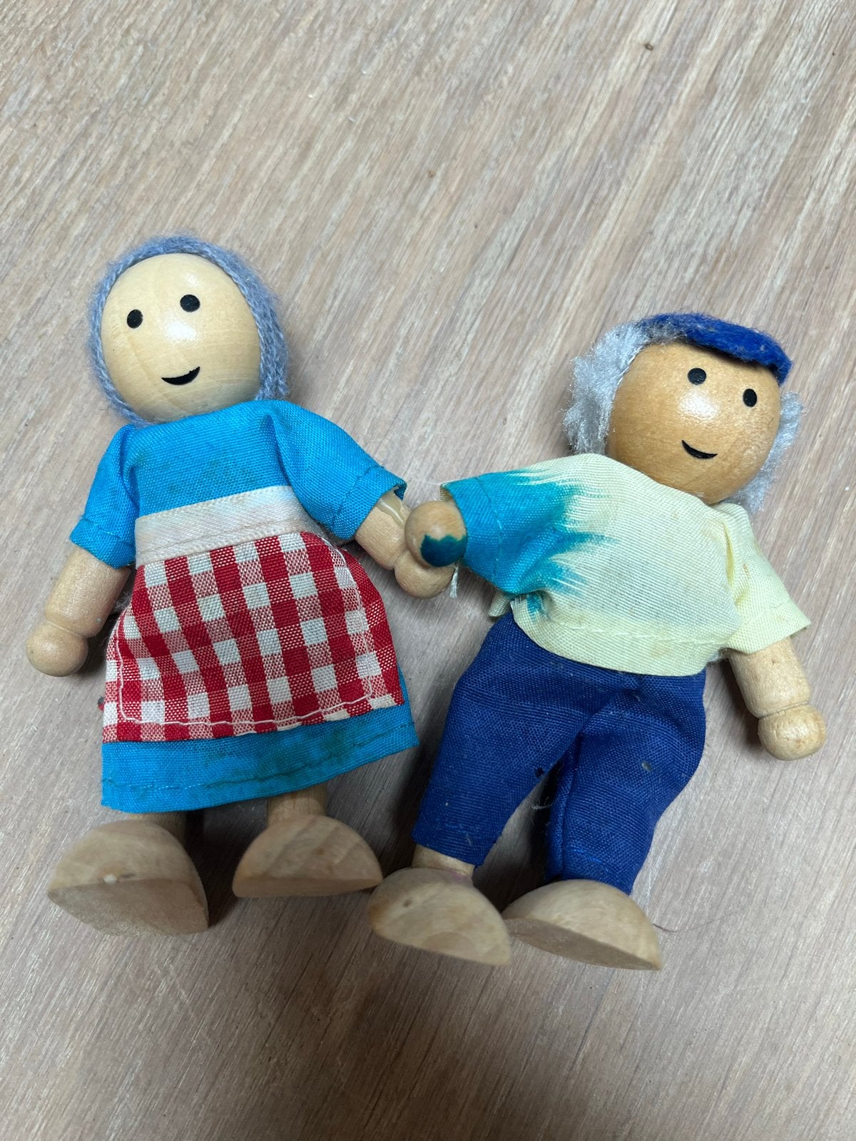 Houten poppetjes - boer en boerin, Kinderen en Baby's, Ophalen of Verzenden, Gebruikt, Overige typen