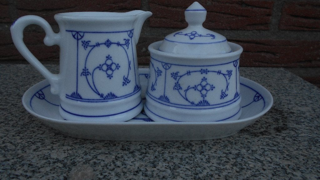 suiker room melk stel met onderschaal Blau Saks Jäger DDR, Antiek en Kunst, Ophalen of Verzenden